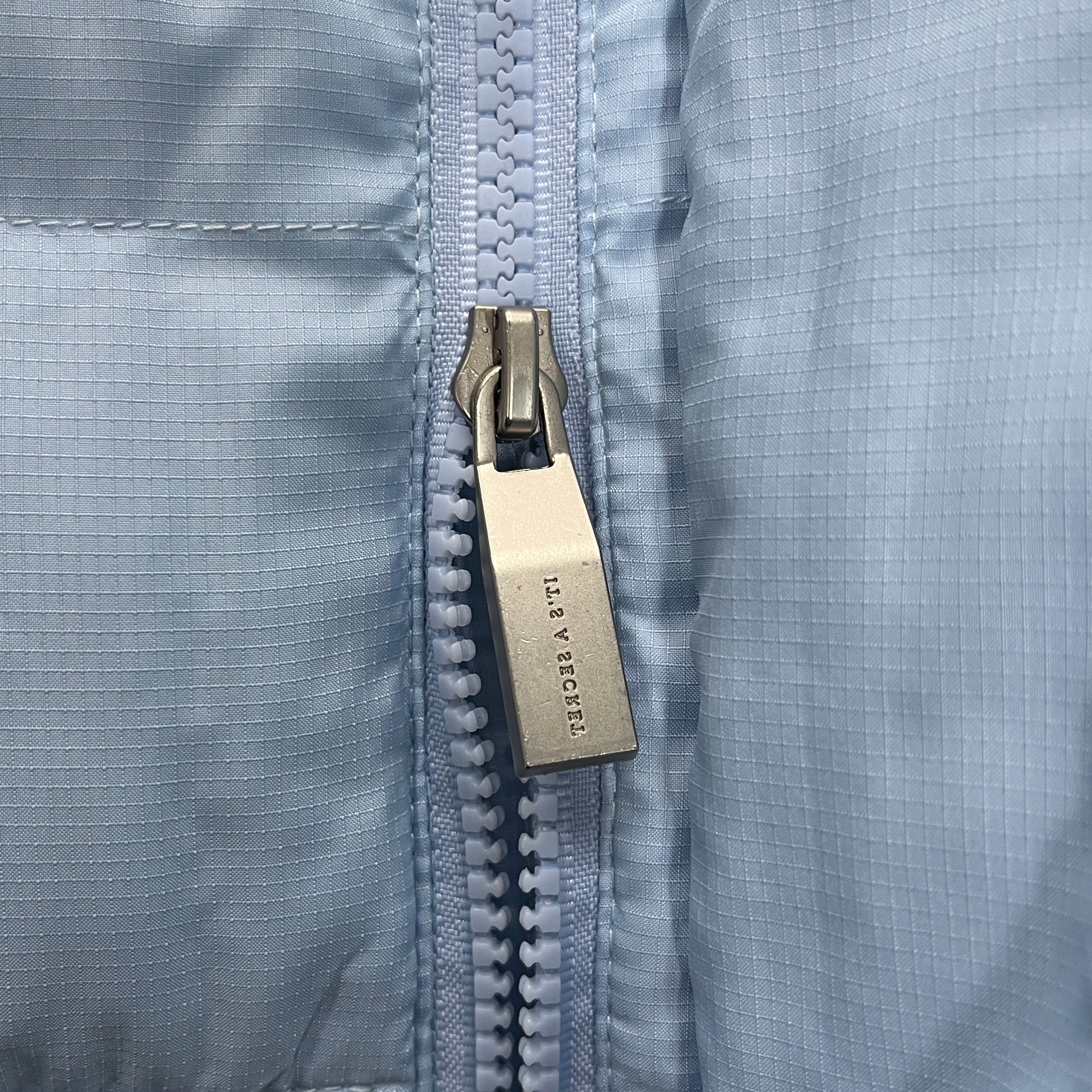 Trapstar Women's Decoded Hooded Puffer Ice Blue