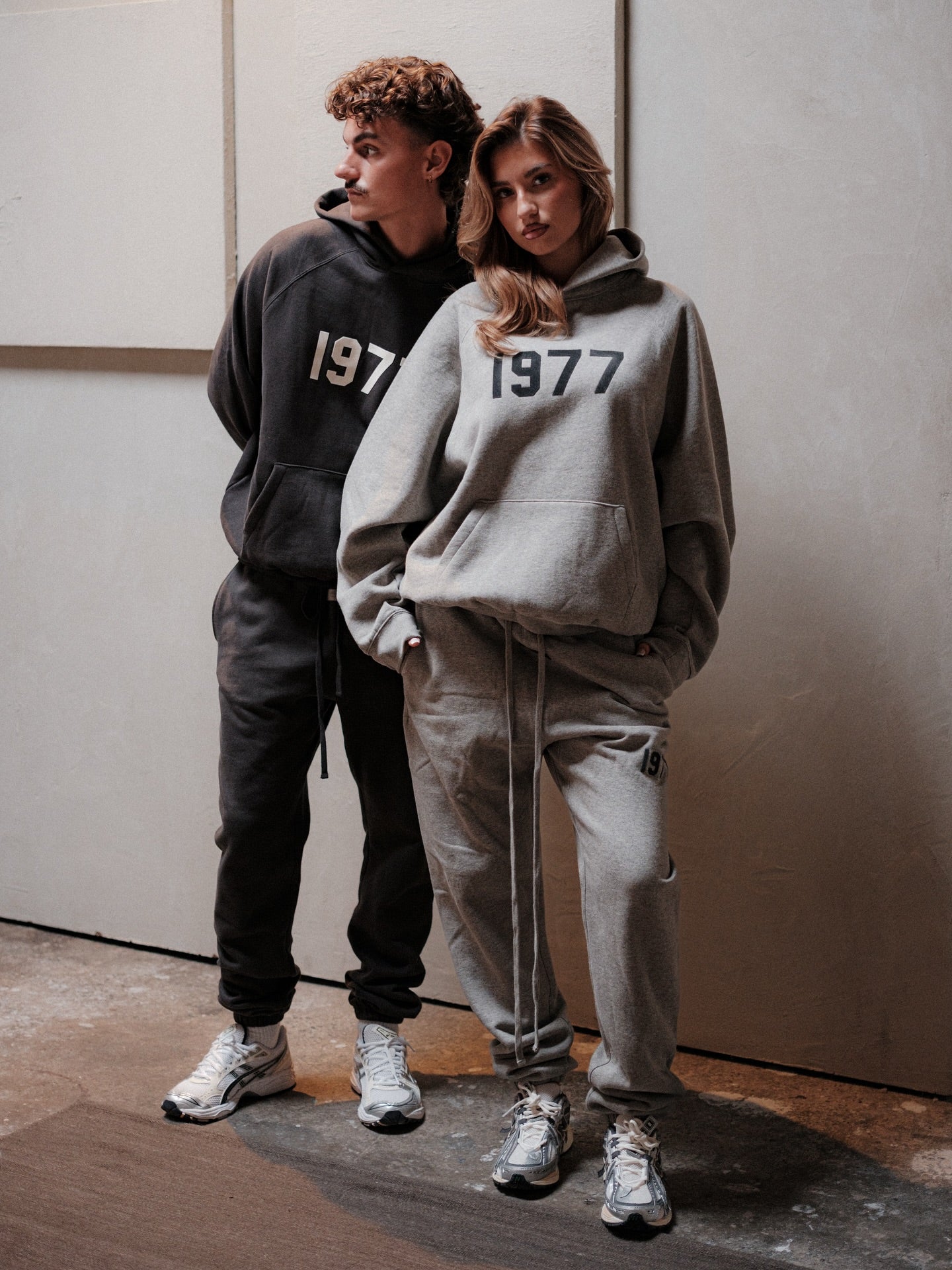 Essentials 1977 Pullover Hoodie Dark Grey