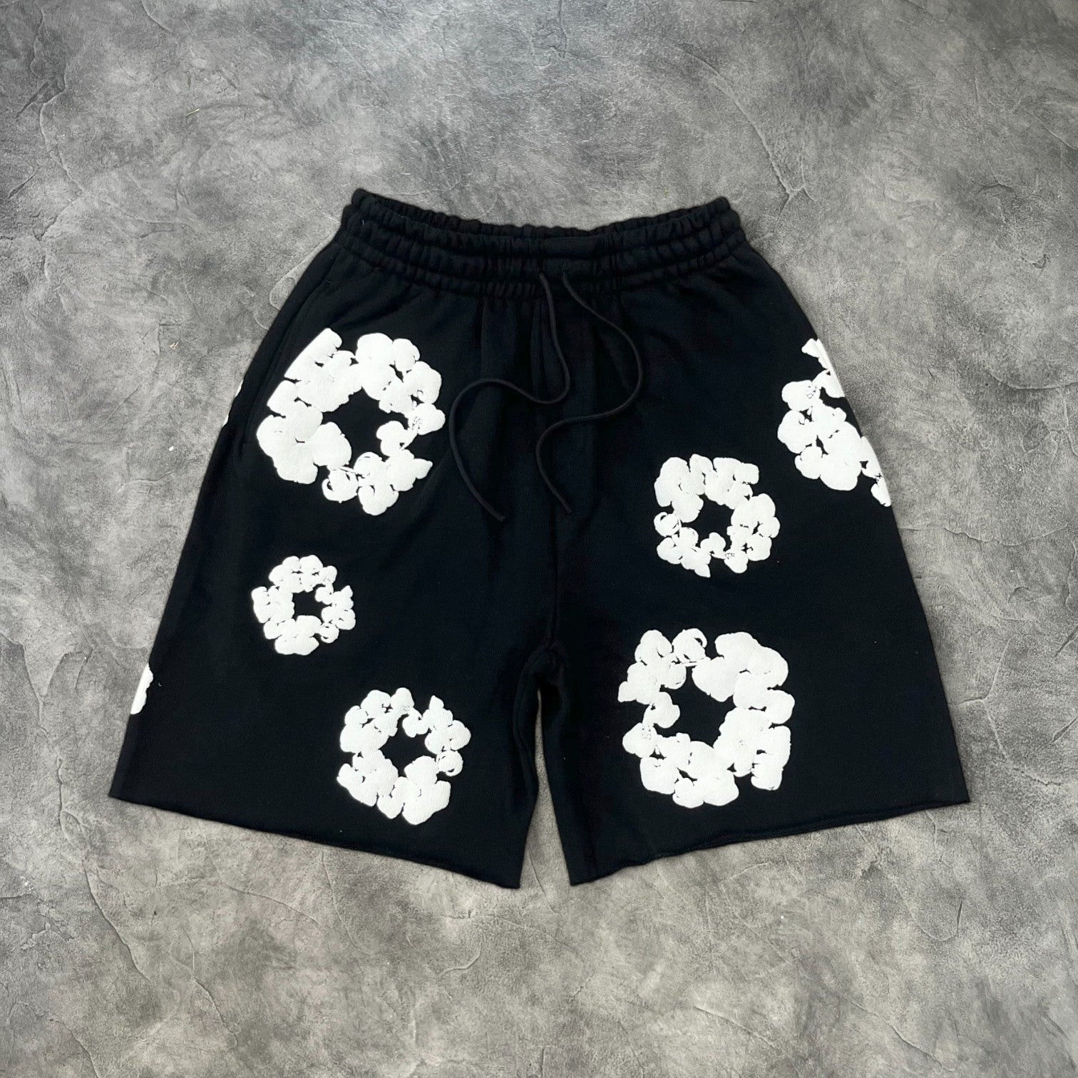 Denim Tears The Cotton Wreath Sweatshorts Black – Vaulted