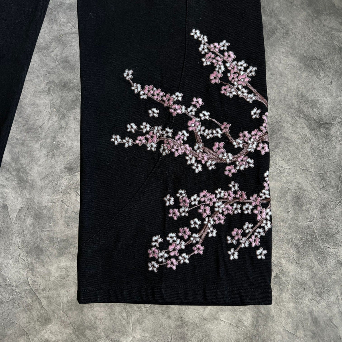 Vescartes Sakura Knight Jeans Black