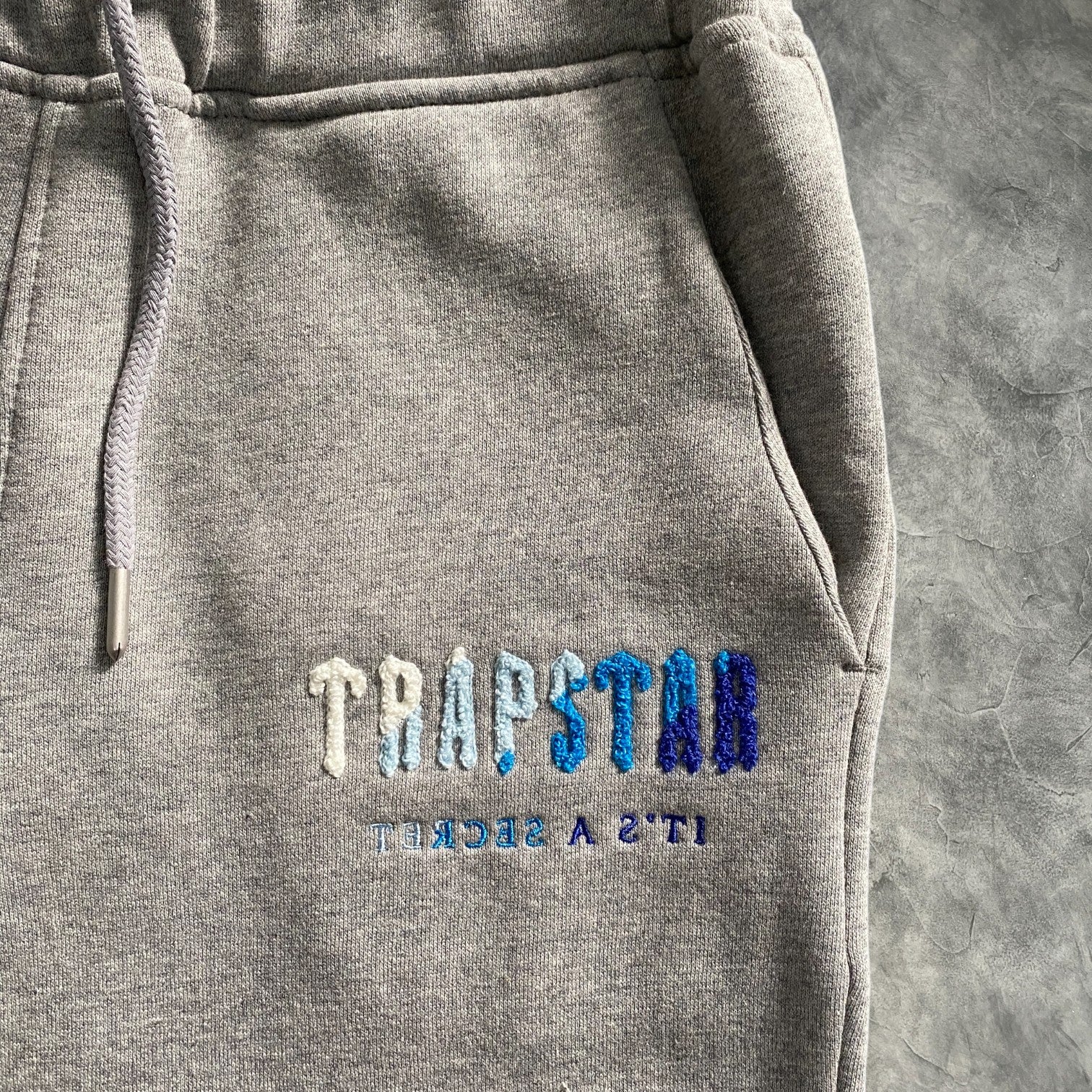 Trapstar Chenille Decoded Ice Flavour Summer Set Grey