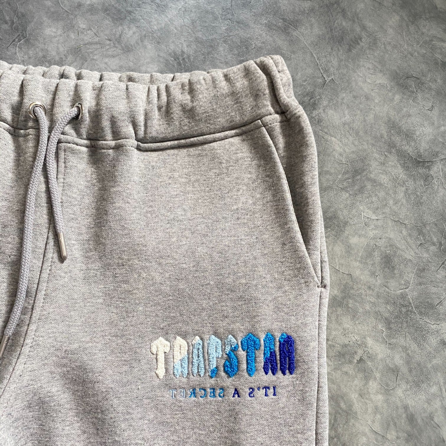 Trapstar Chenille 2.0 Ice Flavour Tracksuit Grey/Blue