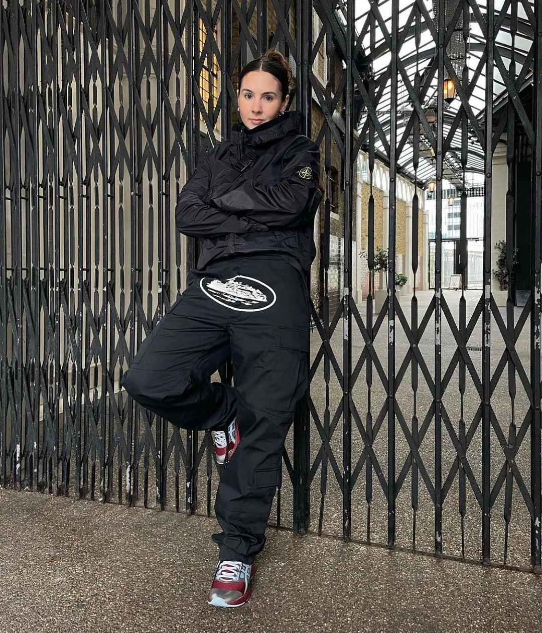 Corteiz Guerilla Cargo Pants Black/White