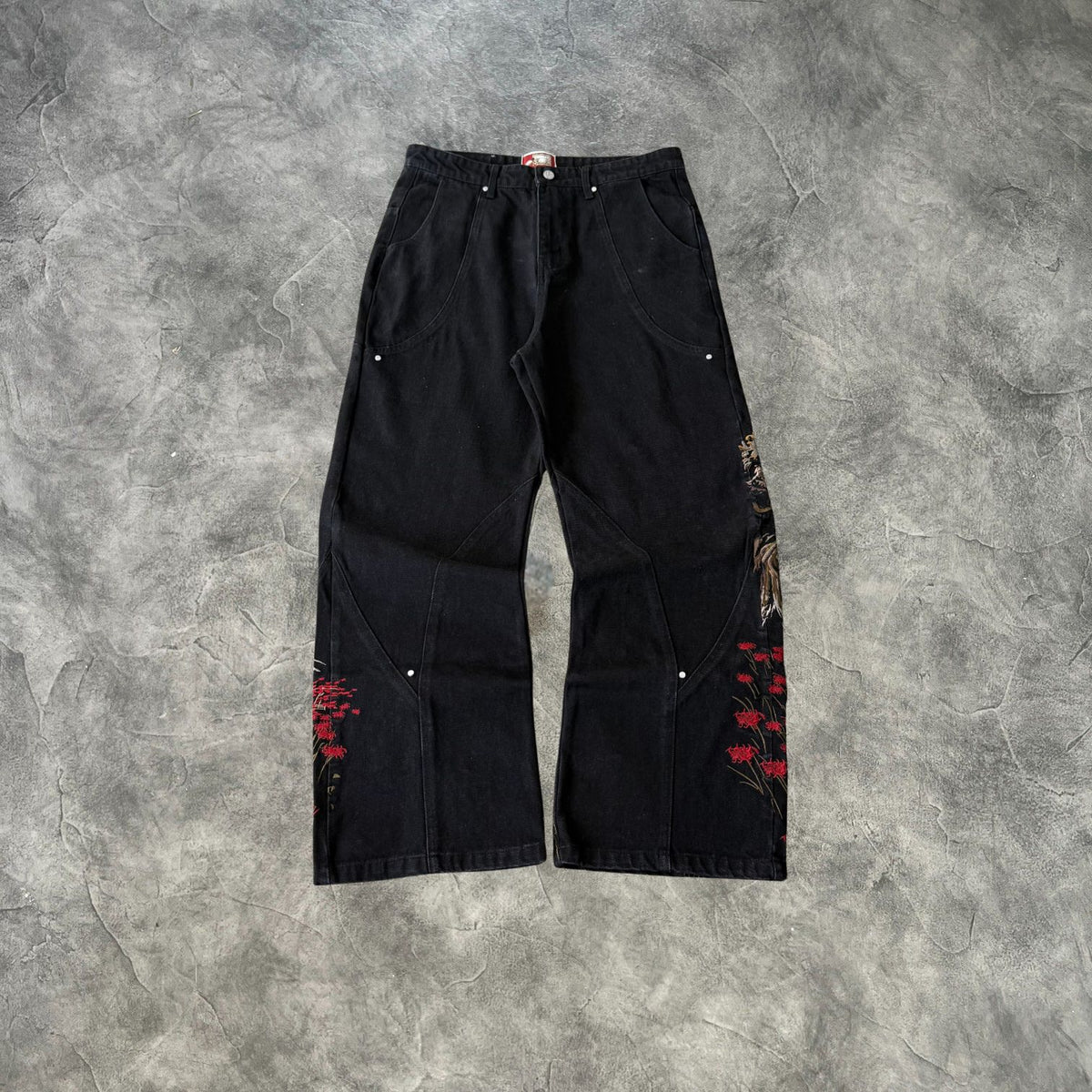 Vescartes Mount Fuji Embroidered Jeans Black