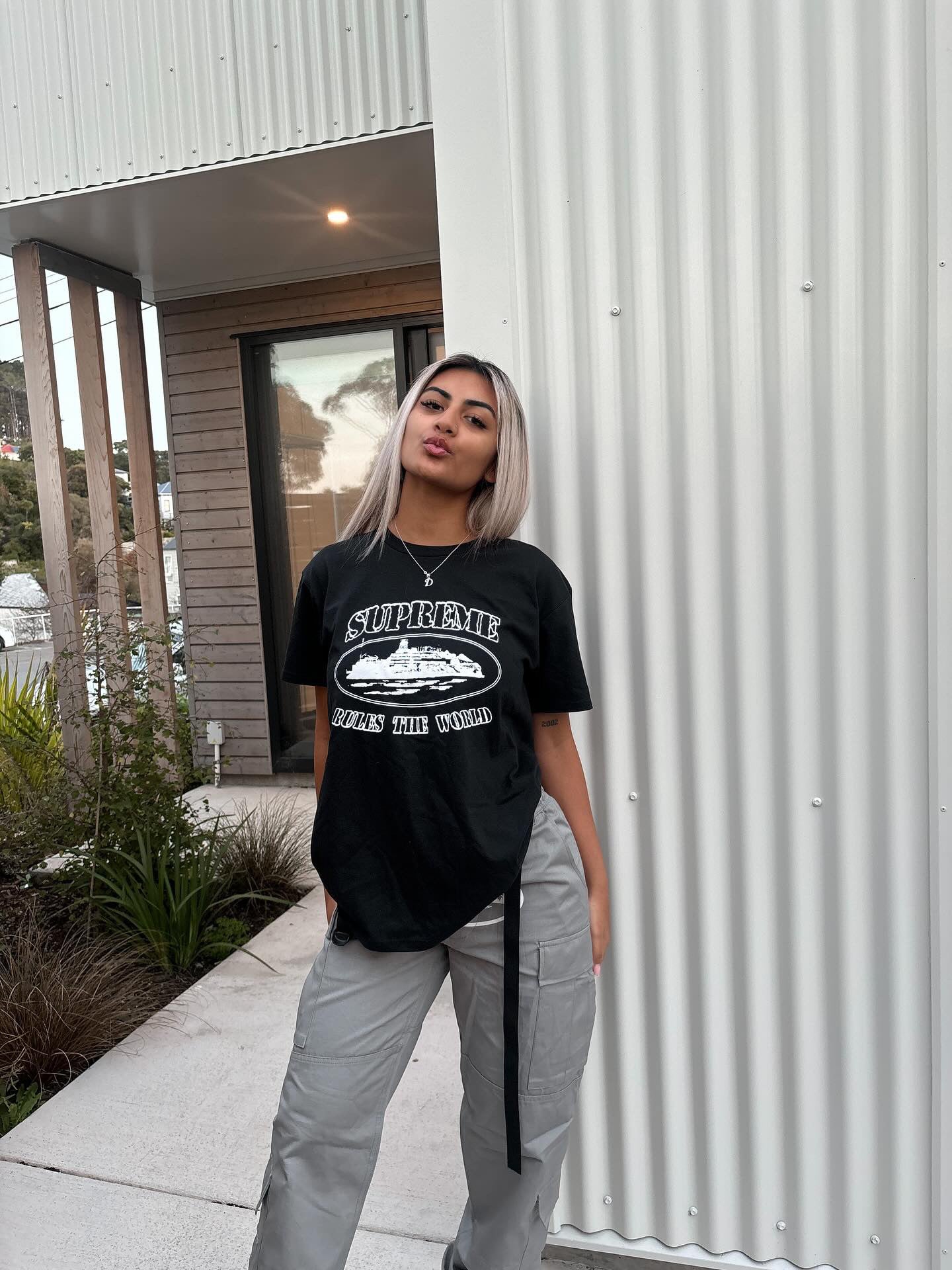 Corteiz Rules The World Supreme T-Shirt Black/White