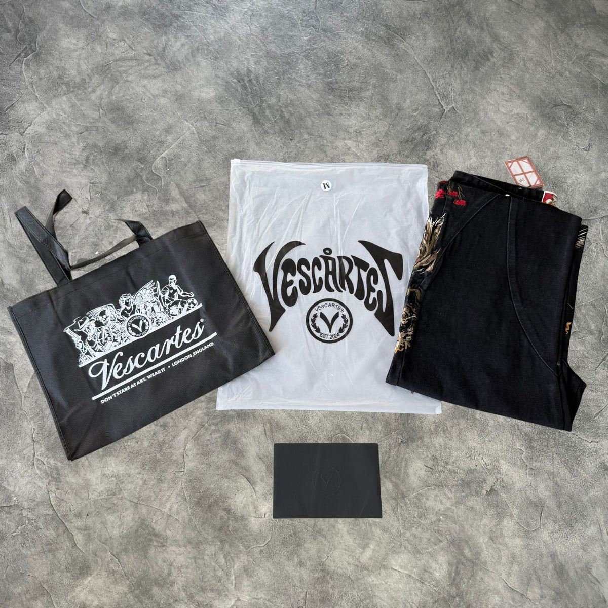 Vescartes Mount Fuji Embroidered Jeans Black