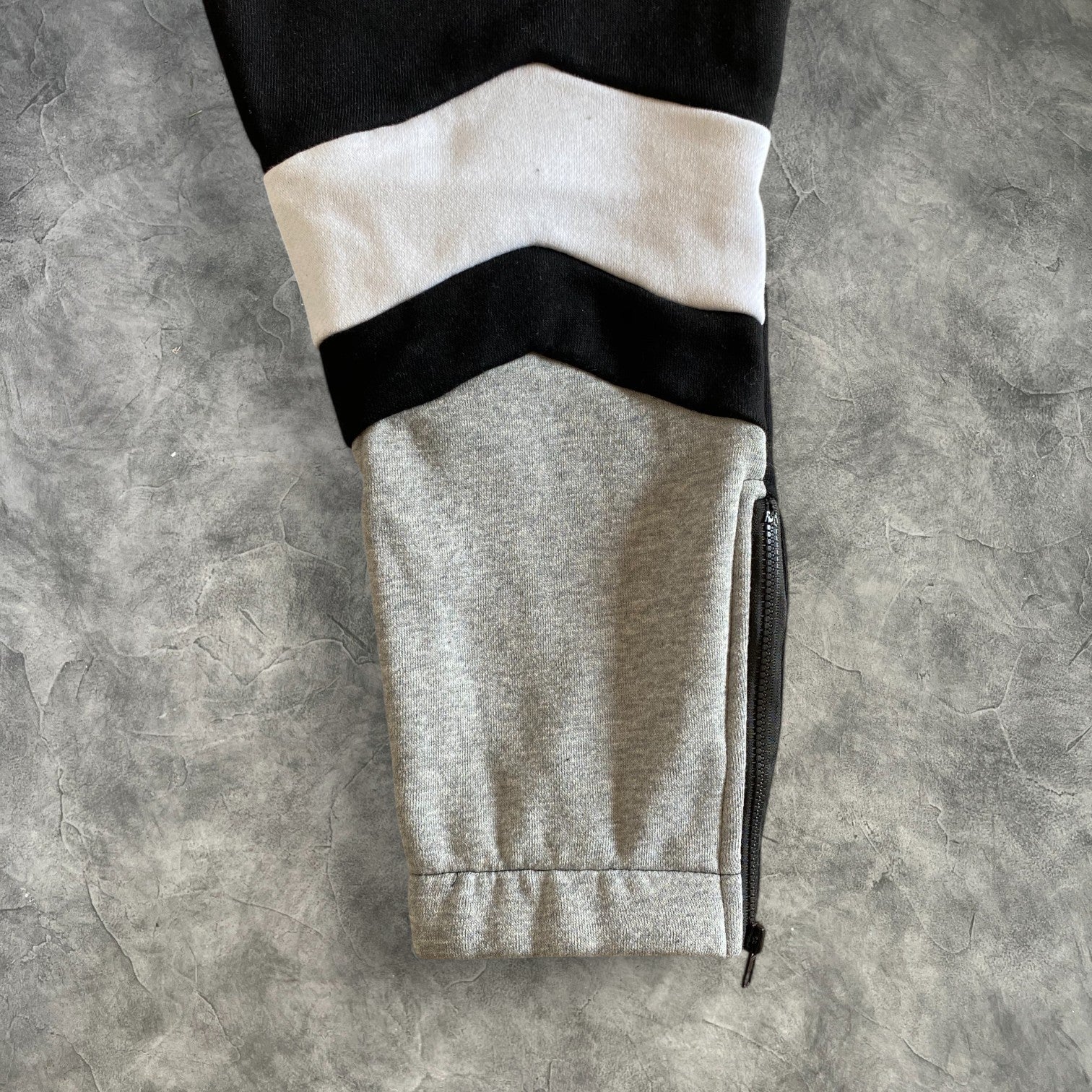 Trapstar V-Stripe Hooded Tracksuit Black/Grey