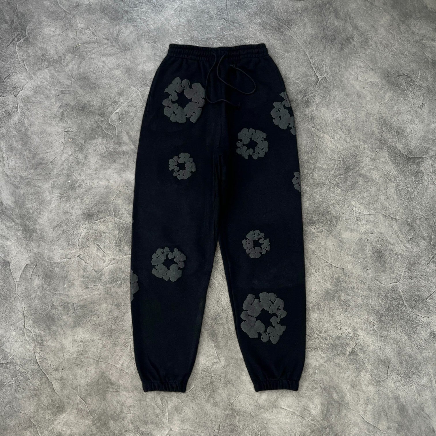 Denim Tears The Cotton Wreath Sweatpants Black/Black