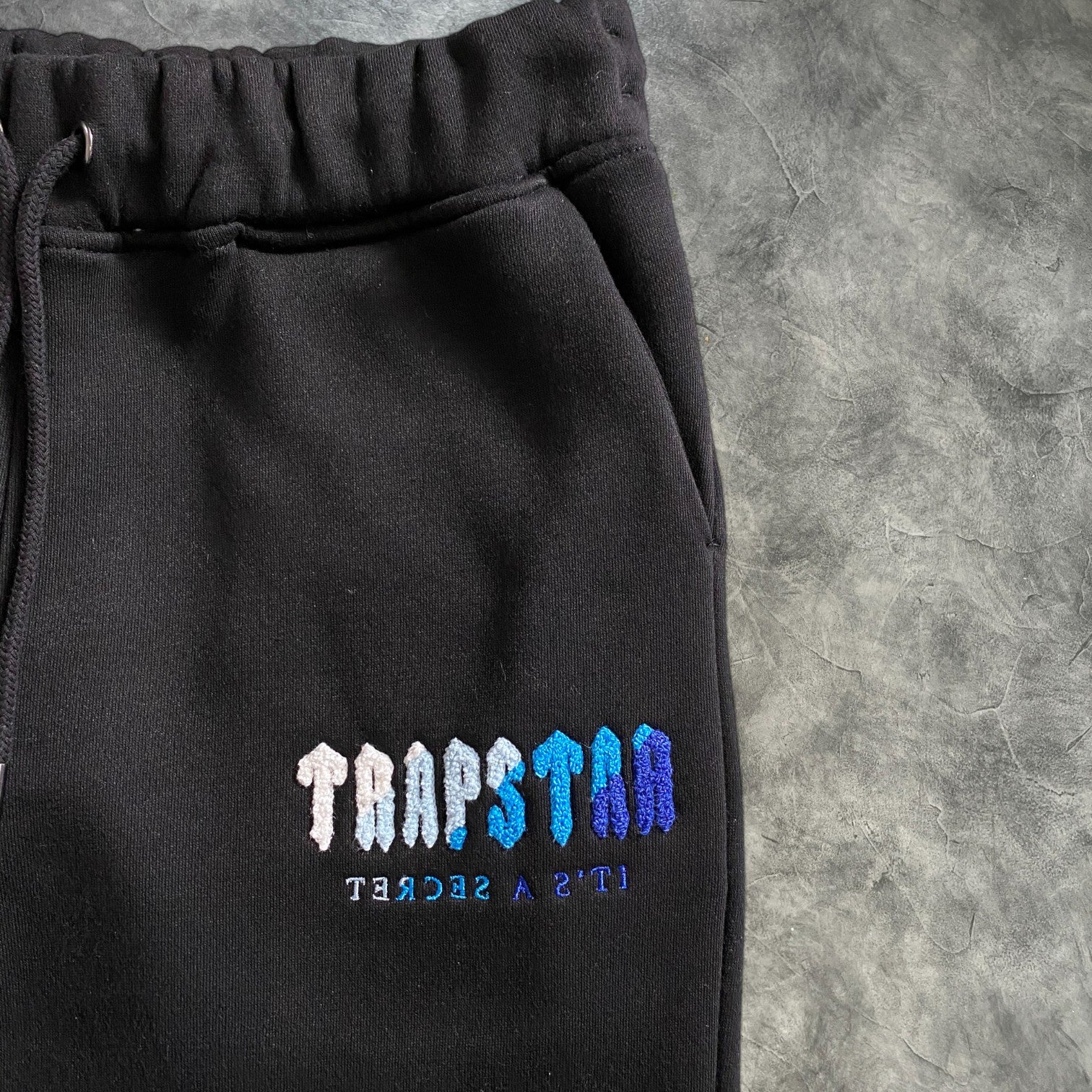 Trapstar Chenille 2.0 Ice Flavour Tracksuit Black/Blue