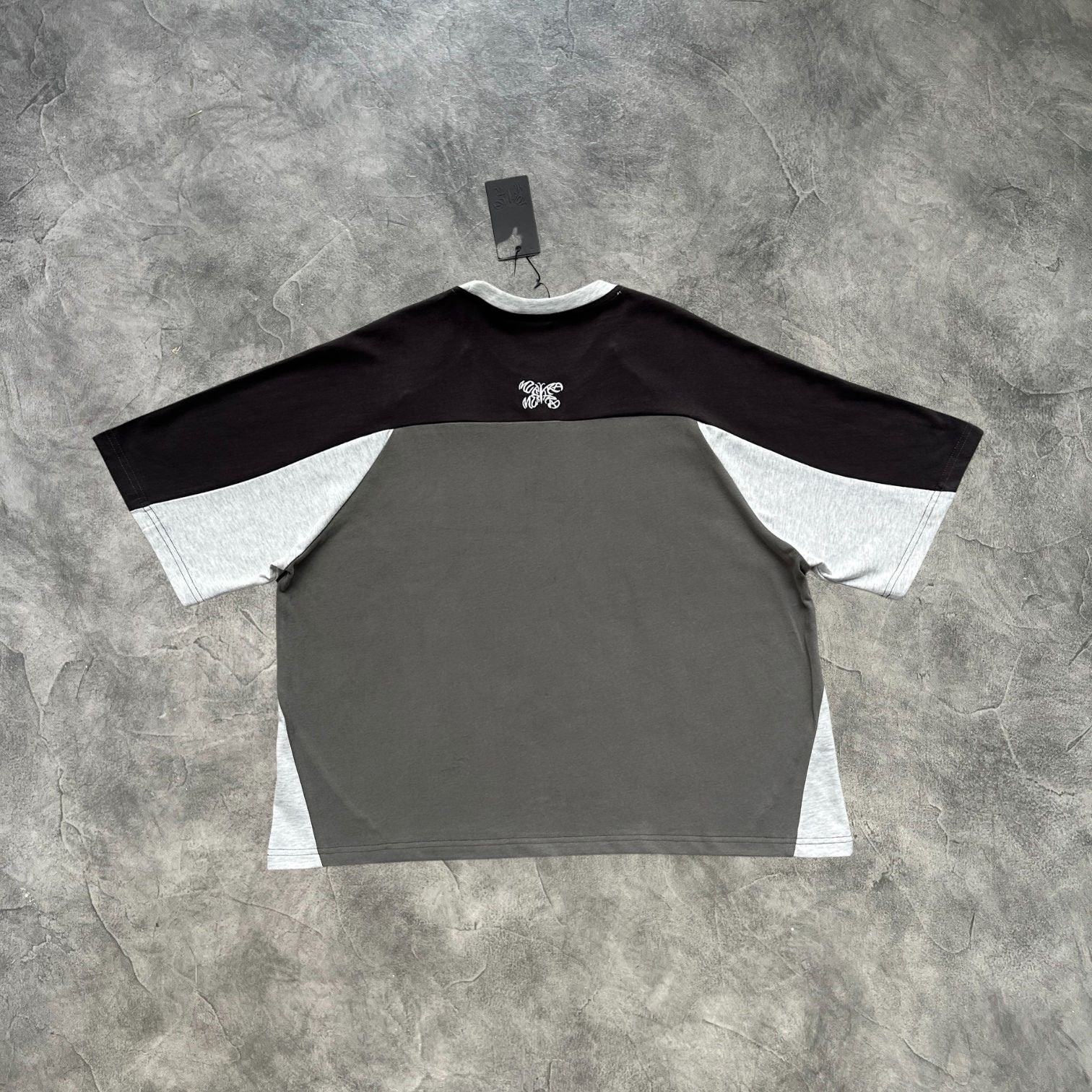 Mertra Three Color Sliced T-Shirt