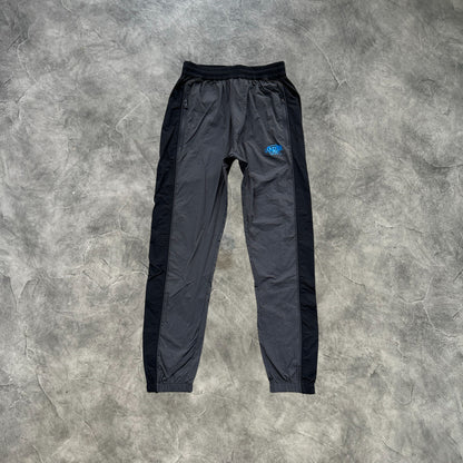 Syna Team Pipe Tracksuit Black/Blue