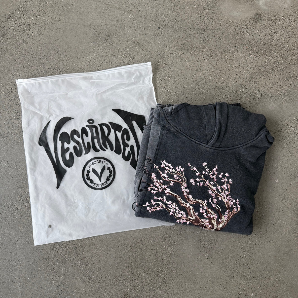Vescartes Tree Of Life Hoodie Black/Grey