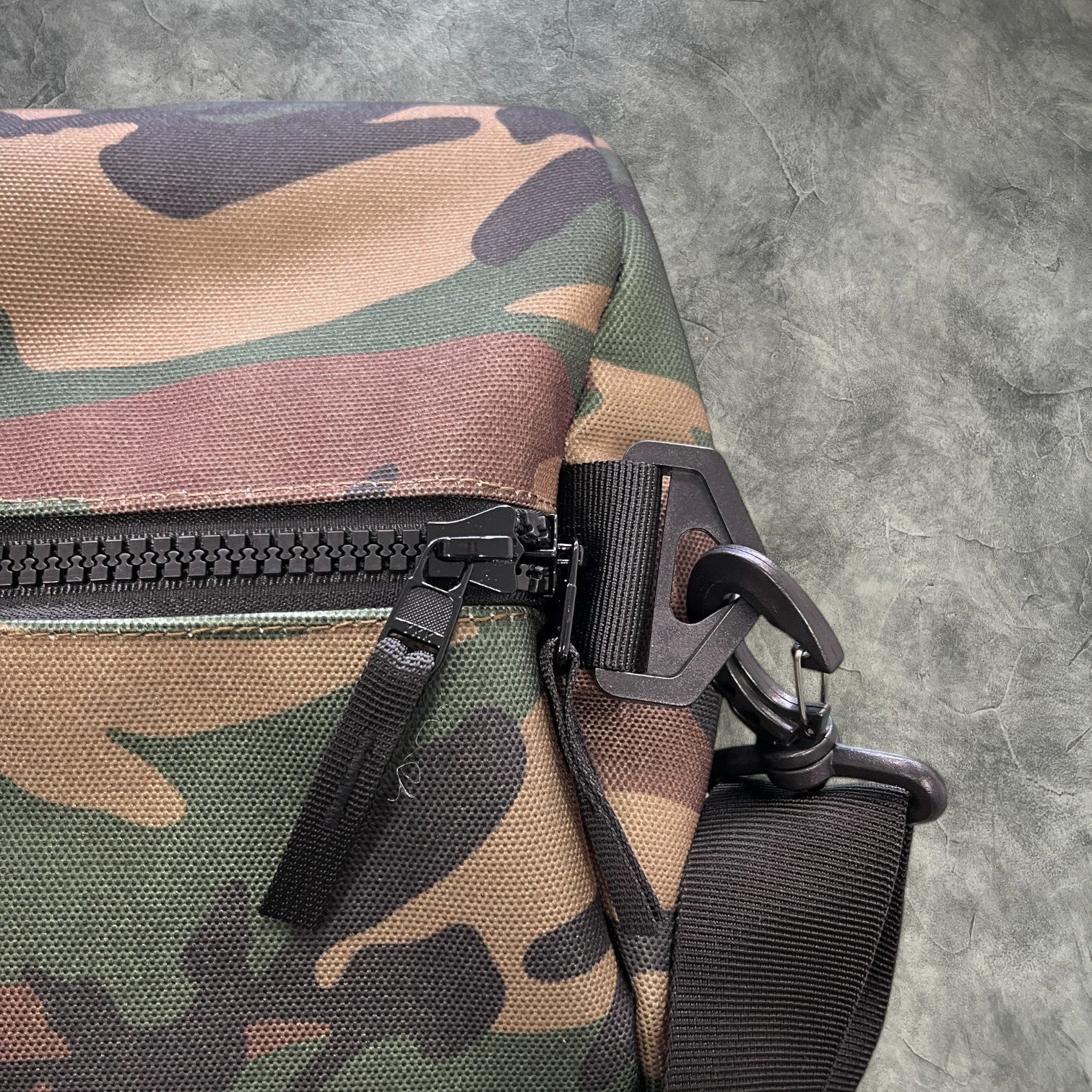 Corteiz Alcatraz Duffle Camouflage