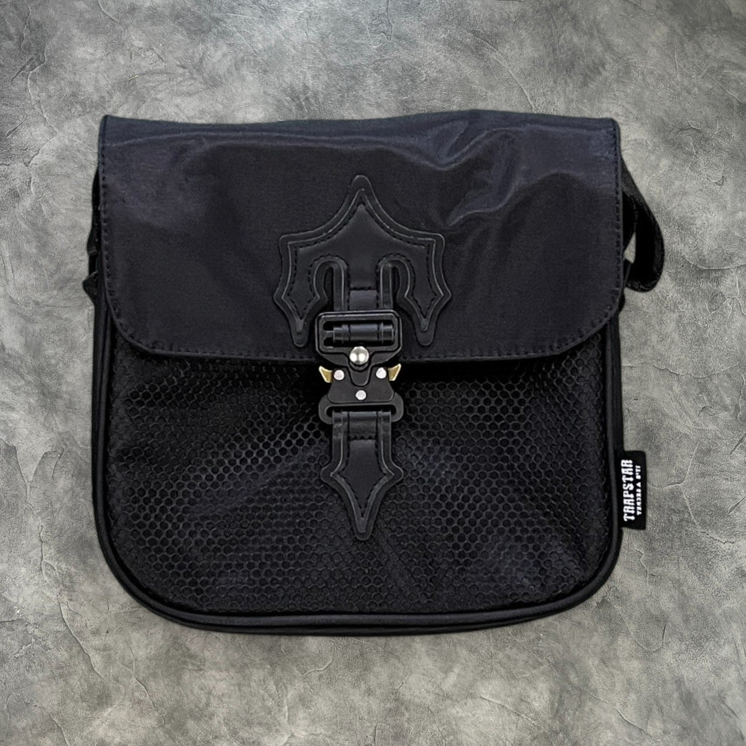 Trapstar Messenger 1.0 T Bag All Black