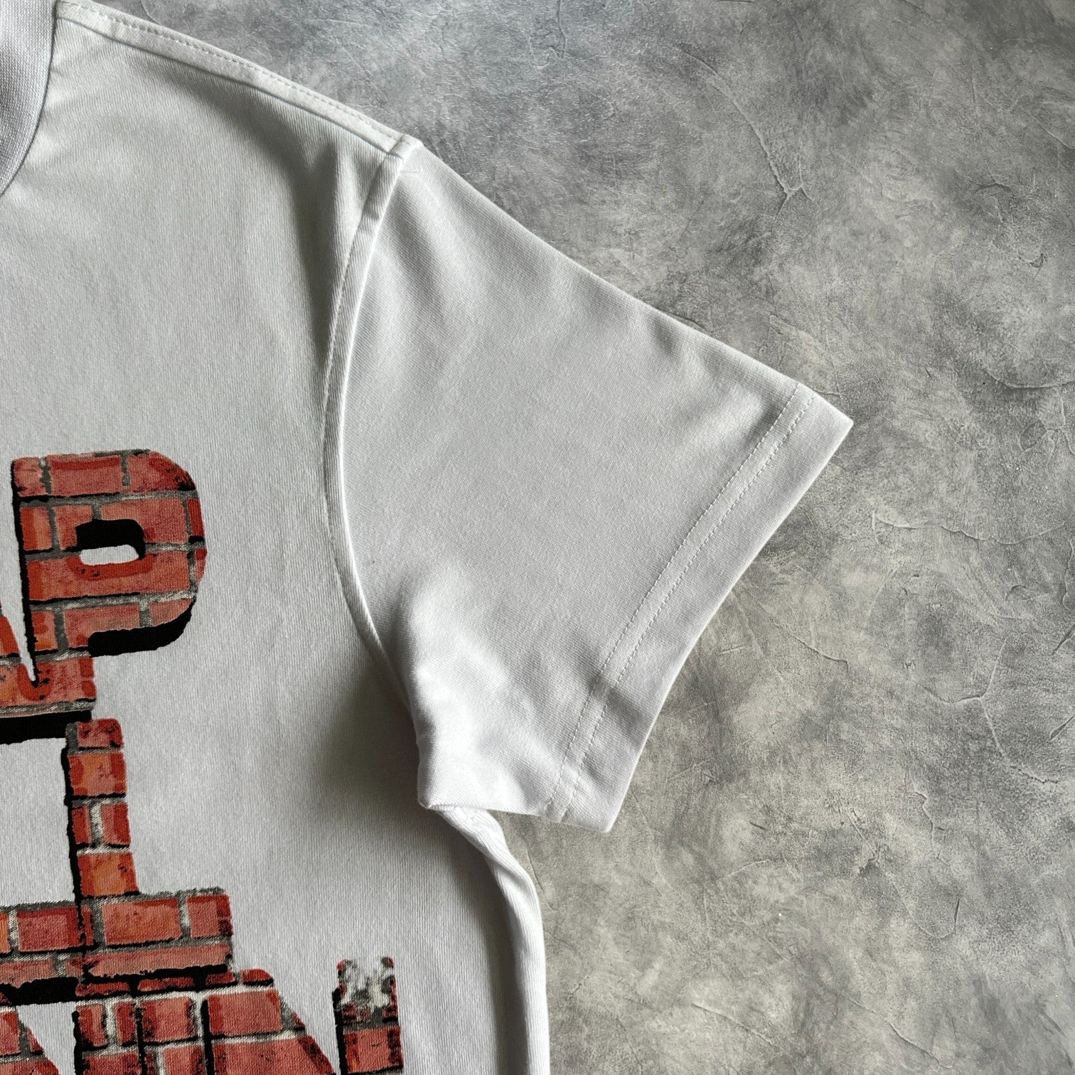 Syna Brick Wall T-Shirt White