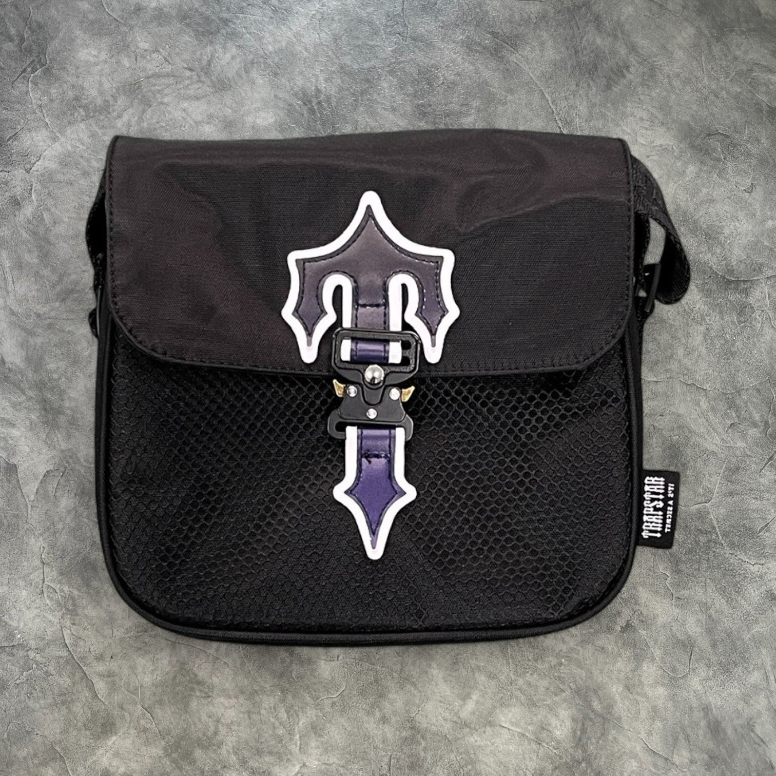 Trapstar Messenger 1.0 T Bag Black/Gradient Blue