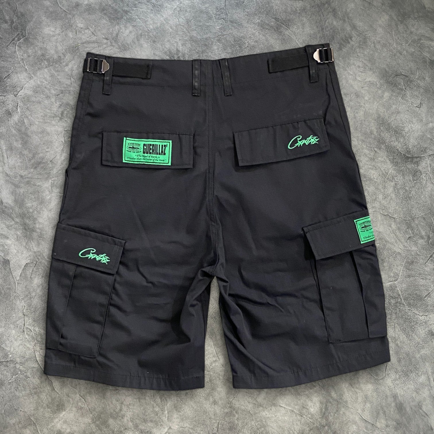 Corteiz Guerilla Cargo Shorts Black/Green