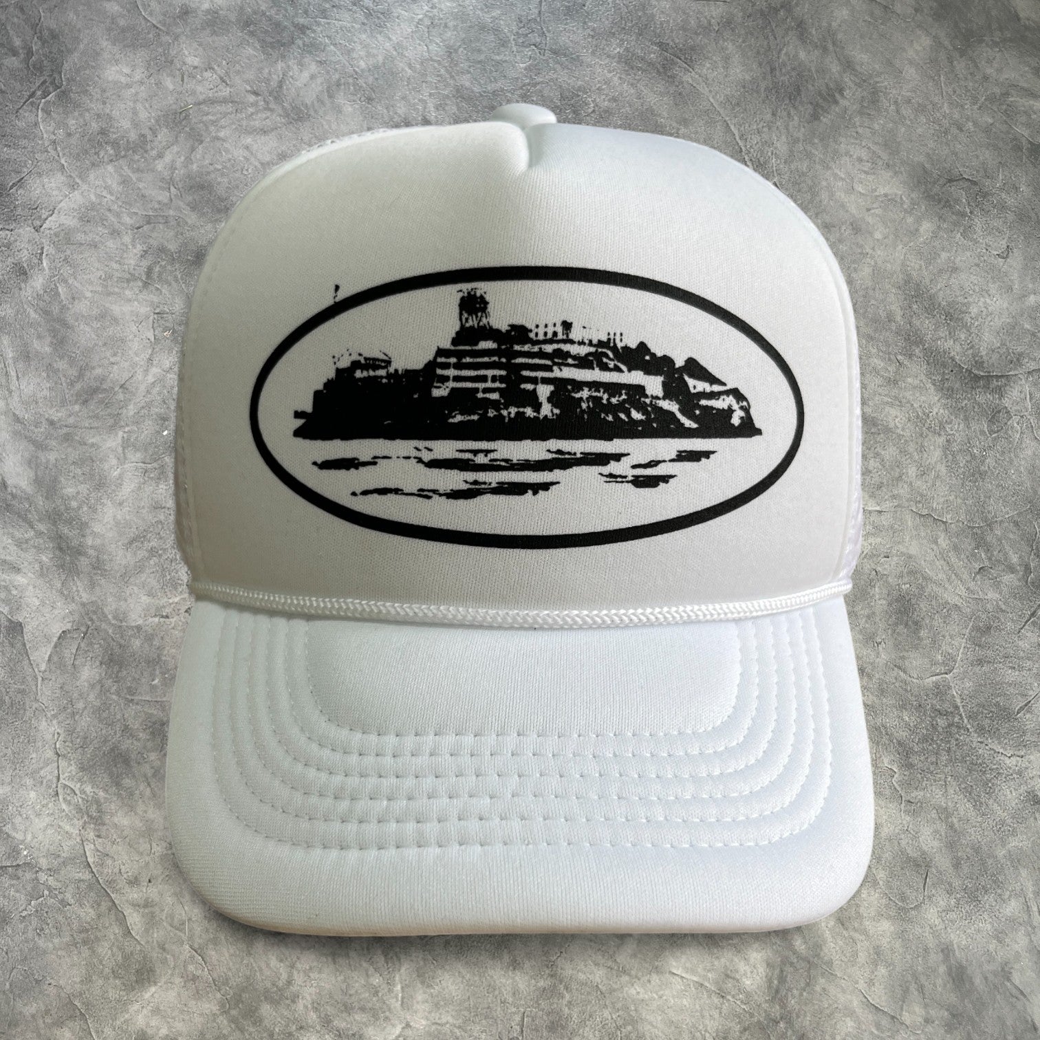 Corteiz Alcatraz Trucker Cap White